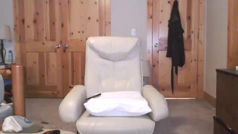 Snapshot of fanfriction chatting on October 31, 2025, 8:15 am Fan Friction online show from October 31, 2025, 8:15 am