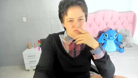 FANNY online show from September 9, 2025, 2:44 am