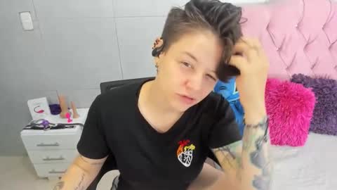 FANNY online show from December 21, 2025, 3:13 am