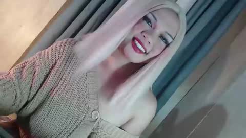 Snapshot of fantasticcock69_daniella chatting on February 17, 2026, 2:57 pm DANIELLA - DONT FORGET TO GIVE ME A THUMBSU UP online show from February 17, 2026, 2:57 pm