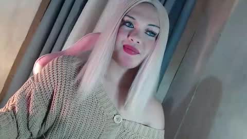 Snapshot of fantasticcock69_daniella chatting on March 13, 2026, 10:38 pm DANIELLA - DONT FORGET TO GIVE ME A THUMBSU UP online show from March 13, 2026, 10:38 pm