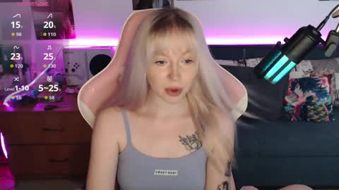 Snapshot of fantasy_lisa chatting on April 11, 2026, 9:35 am Lisa online show from April 11, 2026, 9:35 am