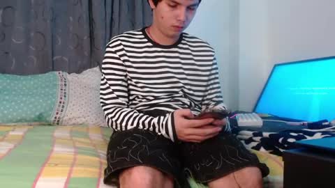 Snapshot of fantasyandsdreams chatting on May 18, 2026, 11:43 pm fantasyandsdreams online show from May 18, 2026, 11:43 pm