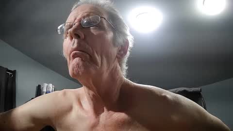 fantasyresort online show from December 31, 2024, 4:16 am