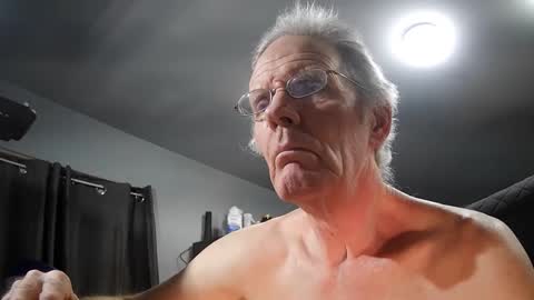 fantasyresort online show from January 18, 2025, 4:15 am