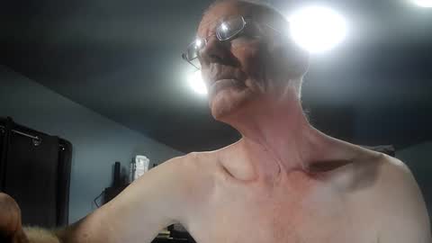 fantasyresort online show from October 2, 2025, 3:02 am