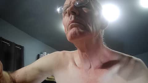 fantasyresort online show from October 21, 2025, 3:07 am