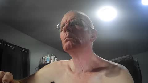 fantasyresort online show from March 29, 2026, 3:06 am