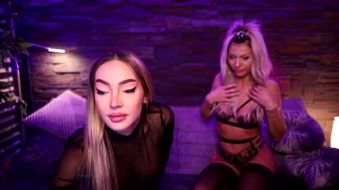 Snapshot of fantasystudiox chatting on October 25, 2025, 10:59 pm Carmina online show from October 25, 2025, 10:59 pm