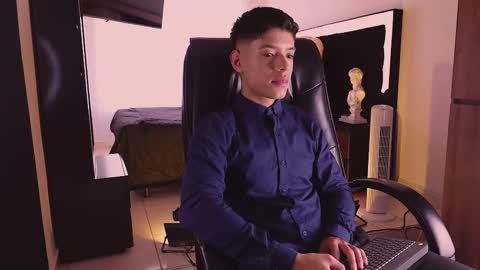 Snapshot of farid_jake_ chatting on October 2, 2025, 7:43 pm farid_jake_ online show from October 2, 2025, 7:43 pm