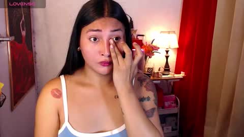 Snapshot of farrah_usan chatting on March 12, 2026, 10:54 am farrah_usan online show from March 12, 2026, 10:54 am