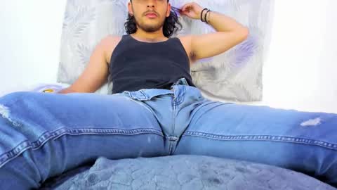 favid95 online show from April 8, 2026, 6:19 pm