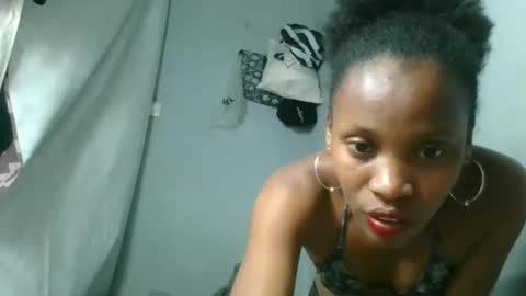 fayence09 online show from September 17, 2025, 7:26 pm