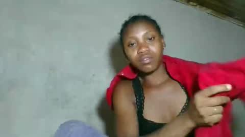 fayence09 online show from December 2, 2025, 10:38 pm