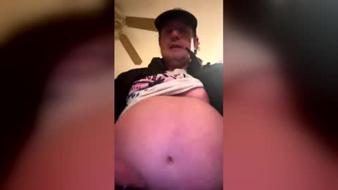 feedmyhugebelly online show from March 6, 2026, 11:01 pm