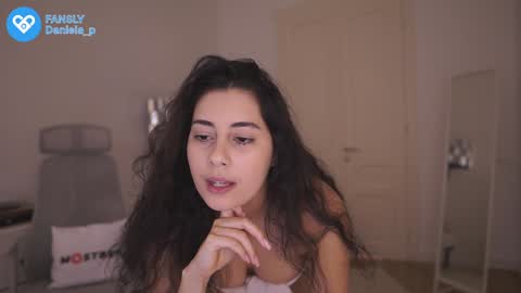 Daniela online show from December 10, 2024, 5:33 pm