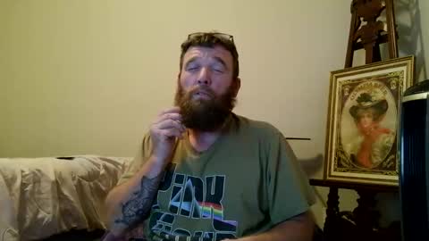 PullouProblems online show from November 14, 2025, 2:32 am