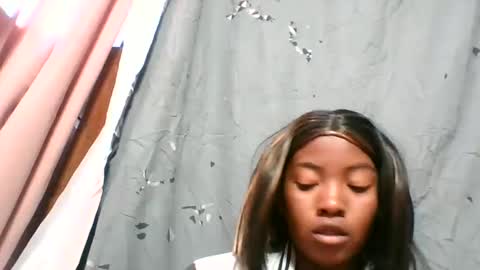 Snapshot of felice364342 chatting on May 25, 2026, 10:21 am felice364342 online show from May 25, 2026, 10:21 am