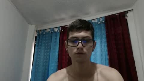 jhonatan felipe online show from February 21, 2025, 9:22 pm