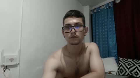 jhonatan felipe online show from March 3, 2025, 1:21 am