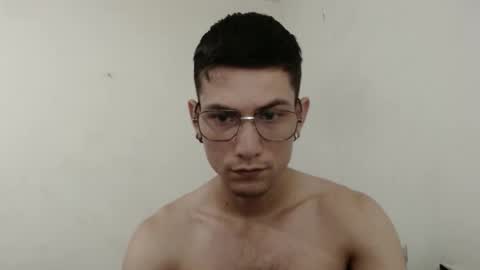 jhonatan felipe online show from October 9, 2025, 10:19 pm
