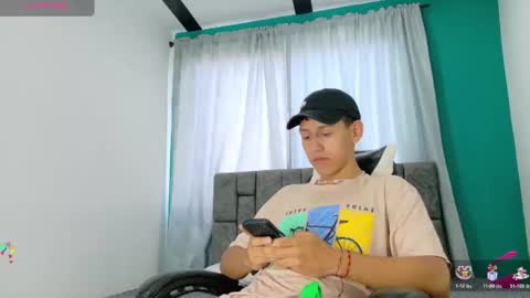 felipehotgonzalez online show from November 24, 2025, 1:00 pm