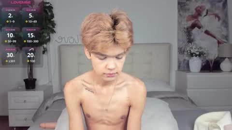 Felix online show from October 8, 2025, 5:32 pm