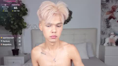 Felix online show from December 13, 2025, 7:53 pm