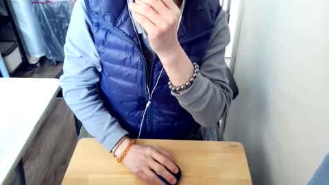 felixlau online show from January 7, 2026, 4:37 am