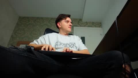 FelixStark online show from October 21, 2025, 4:24 am