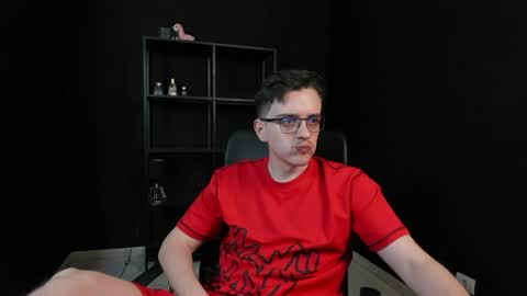 Snapshot of felixstark chatting on May 11, 2026, 6:41 am FelixStark online show from May 11, 2026, 6:41 am