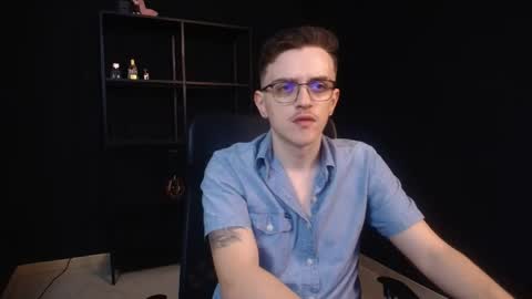 Snapshot of felixstark chatting on May 17, 2026, 5:49 am FelixStark online show from May 17, 2026, 5:49 am