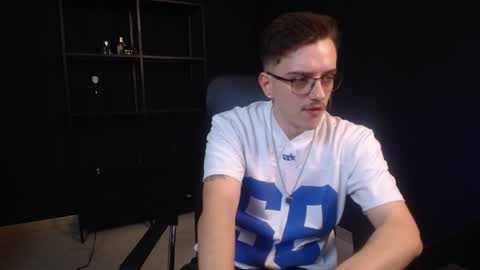 Snapshot of felixstark chatting on June 6, 2026, 5:23 am FelixStark online show from June 6, 2026, 5:23 am