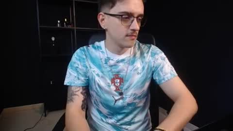 Snapshot of felixstark chatting on June 27, 2026, 5:01 am FelixStark online show from June 27, 2026, 5:01 am