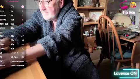 Adam online show from October 21, 2025, 7:31 am