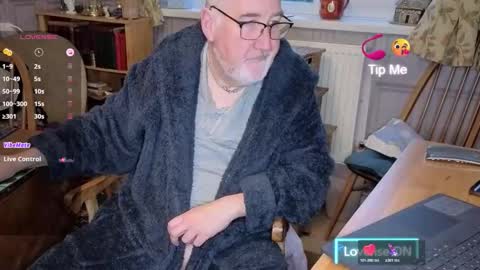 Adam online show from November 19, 2025, 7:30 am