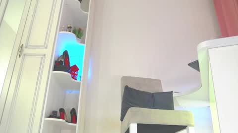 Snapshot of femdomheels chatting on January 9, 2025, 2:51 pm femdomheels online show from January 9, 2025, 2:51 pm