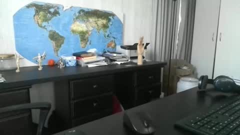 femdomsubby online show from December 4, 2024, 8:45 am