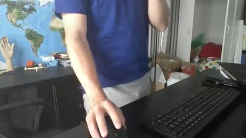 femdomsubby online show from December 30, 2024, 11:38 pm