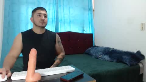 fenix_mu online show from May 17, 2026, 9:00 pm