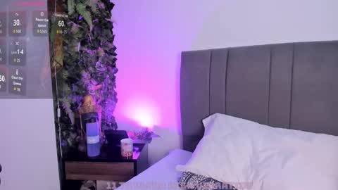 fernanda_liie_ online show from February 5, 2026, 12:43 pm