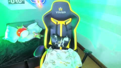 Fernanda Diaz online show from January 4, 2025, 5:05 am