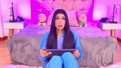 fernanda online show from March 3, 2026, 3:34 am