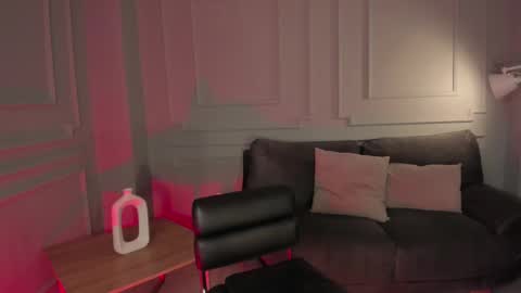 FER  online show from February 24, 2025, 6:47 pm