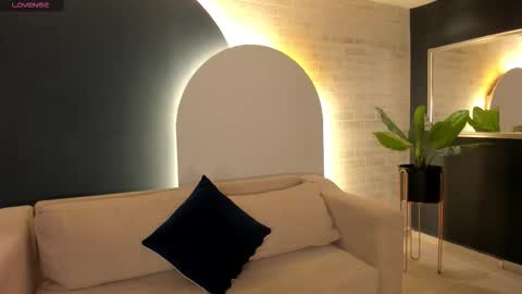 FER  online show from November 14, 2025, 12:04 pm