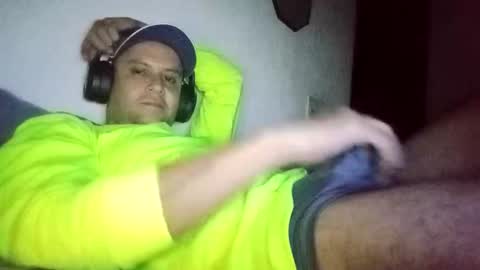 fernandogdl2020 online show from February 22, 2026, 10:58 am