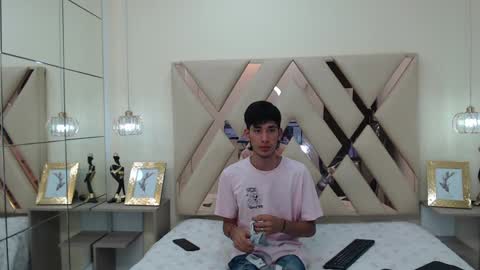 FER PHOENIX online show from February 8, 2025, 11:01 am