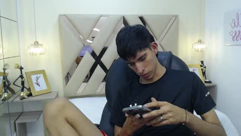 FER PHOENIX online show from March 11, 2025, 3:16 am