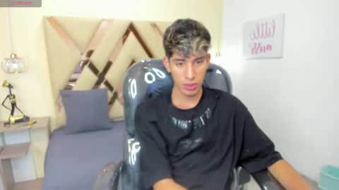 FER PHOENIX online show from October 23, 2025, 6:02 am