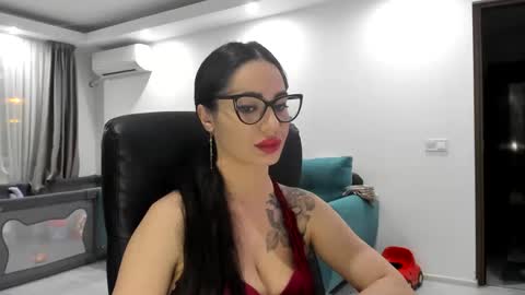 Snapshot of fetishcatalea chatting on January 29, 2025, 7:32 pm Catalea DM online show from January 29, 2025, 7:32 pm